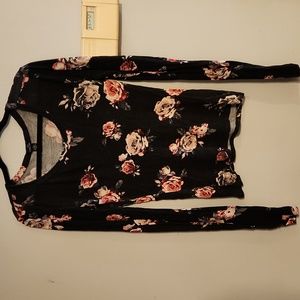 Medium rue21 floral long sleeve tee